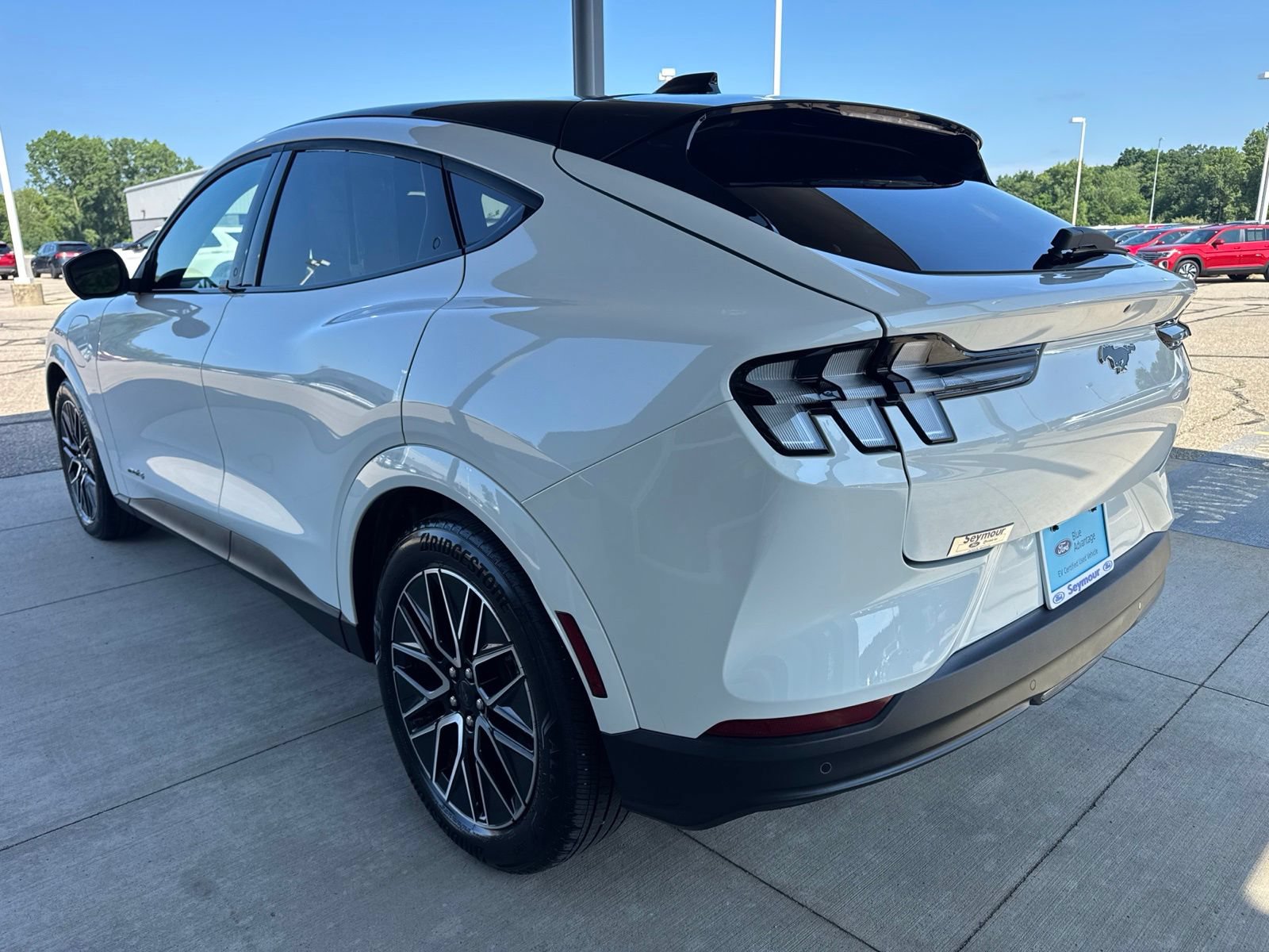 Certified 2025 Ford Mustang Mach-E Premium AWD/4WD image 4