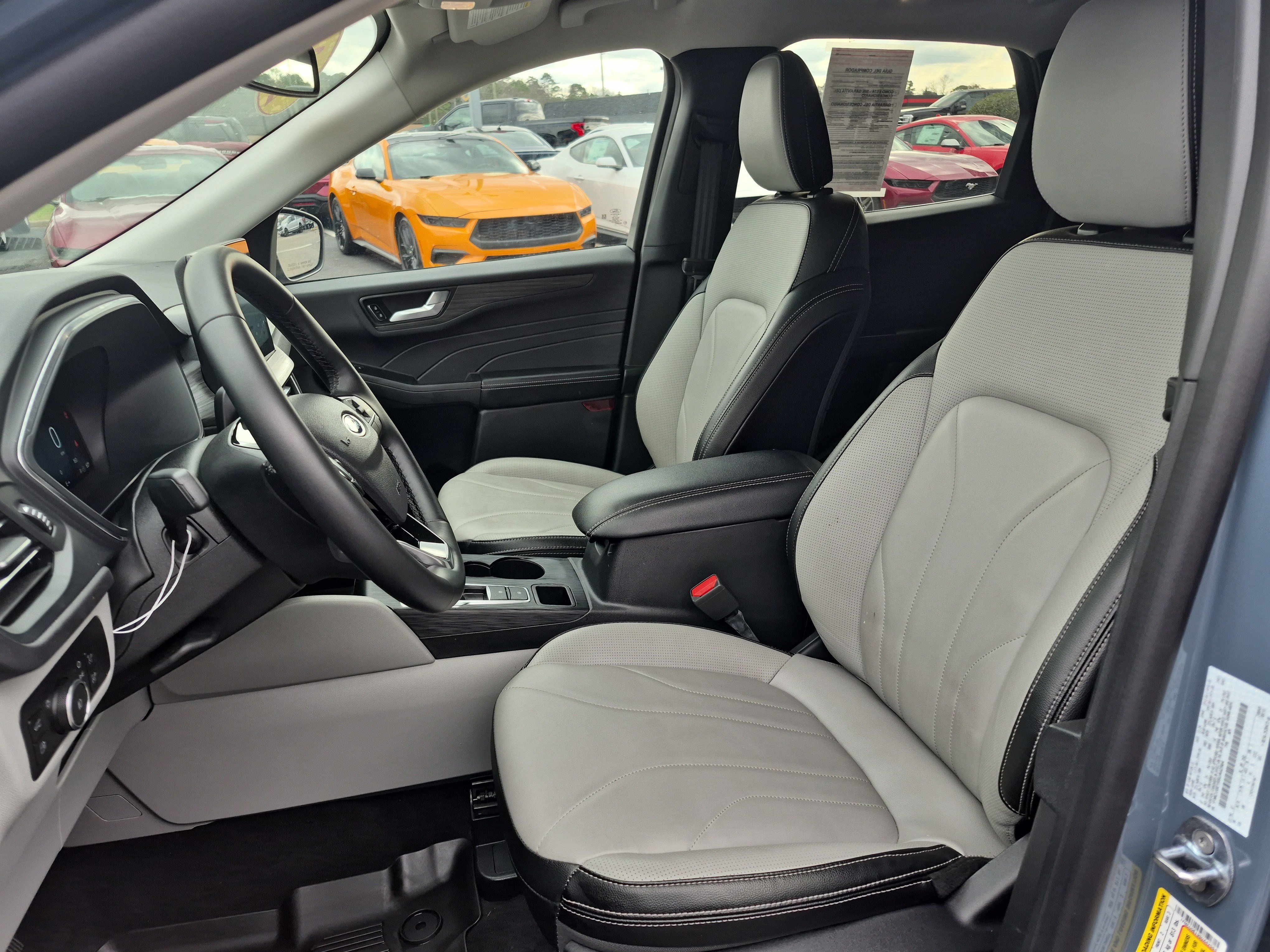 Certified 2025 Ford Escape PHEV w/ PHEV Premium Package image 11