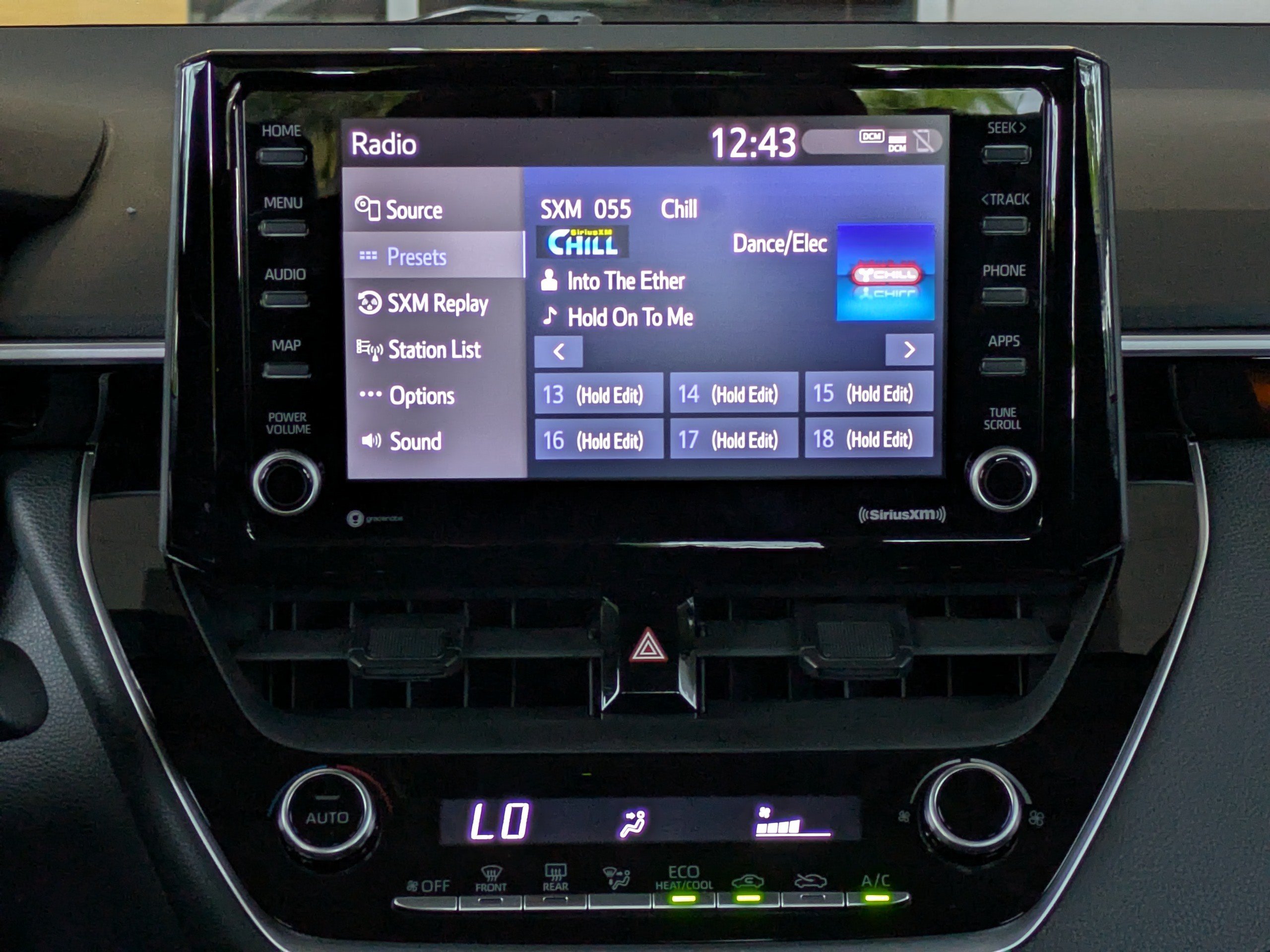Used 2022 Toyota Corolla LE FWD image 18