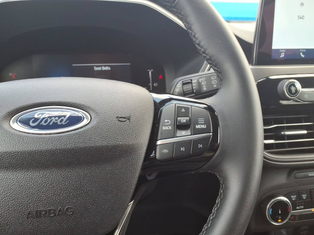 Certified 2023 Ford Escape Active AWD/4WD image 15