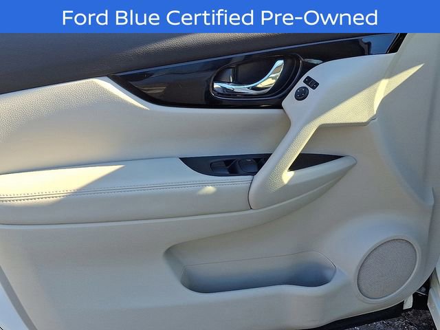 Used 2019 Nissan Rogue Sport SV w/ All-Weather Package image 14