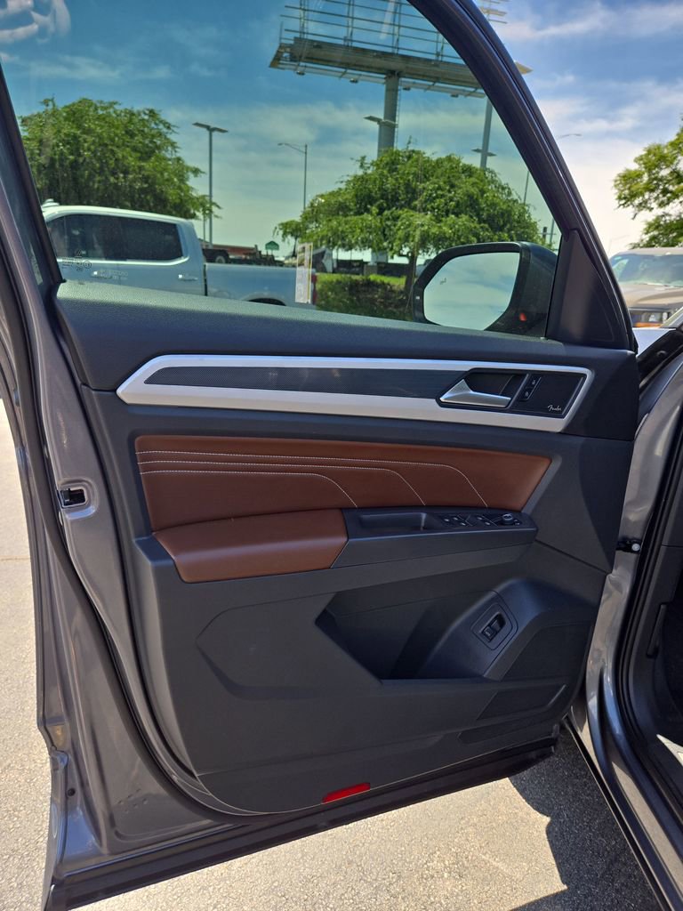 Used 2022 Volkswagen Atlas SEL Premium AWD/4WD image 15