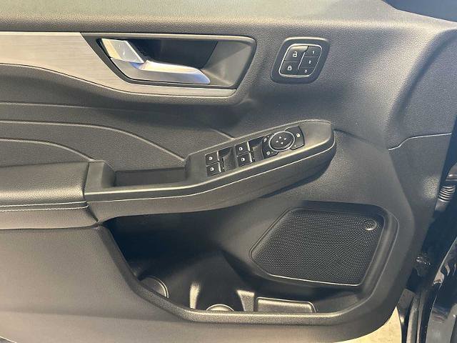 Certified 2023 Ford Escape Platinum AWD/4WD image 21