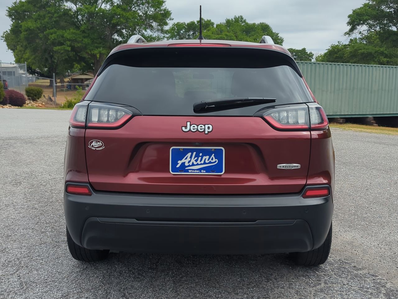 Used 2020 Jeep Cherokee Latitude FWD image 3