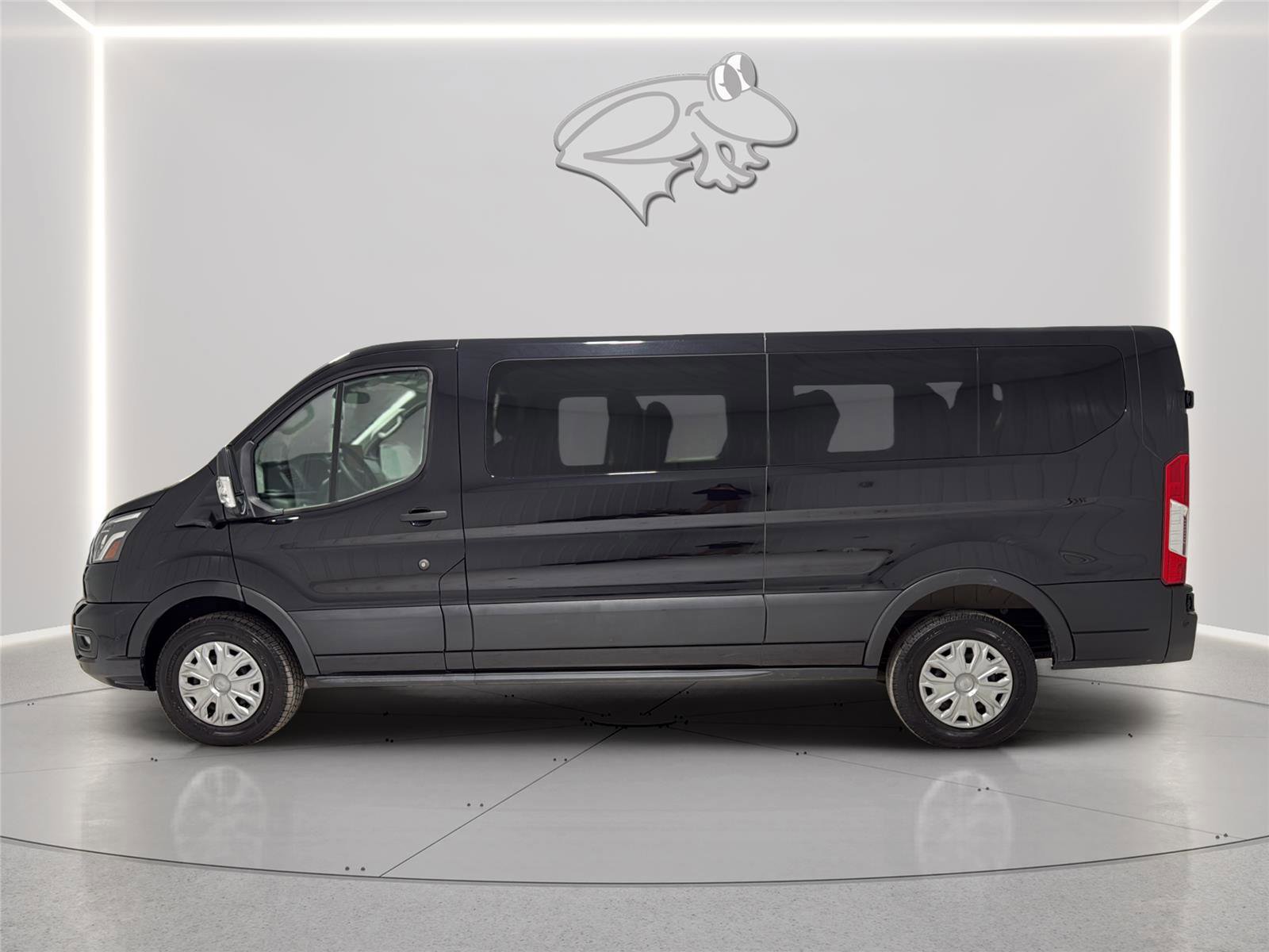 Certified 2023 Ford Transit 350 XLT RWD image 2