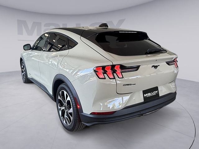 Certified 2025 Ford Mustang Mach-E Select RWD image 3