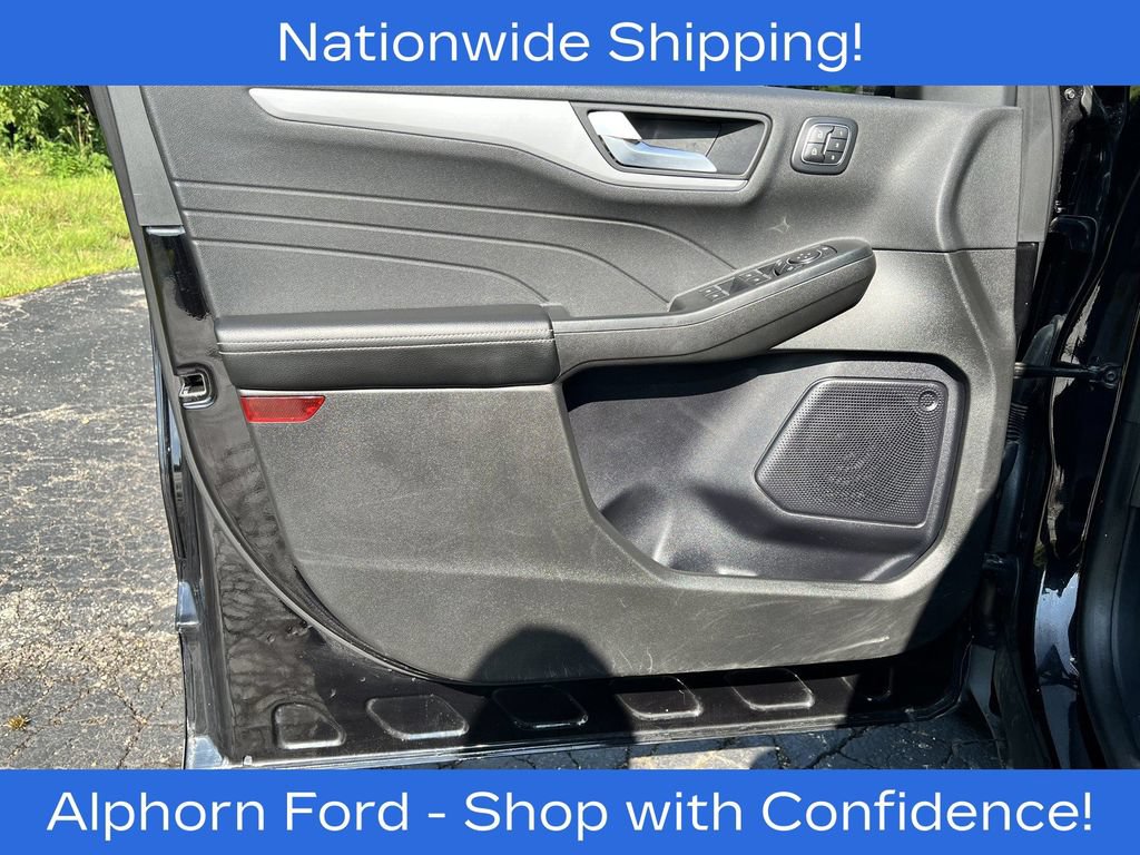Certified 2024 Ford Escape Platinum AWD/4WD image 11