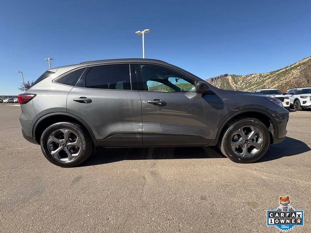 Certified 2025 Ford Escape ST-Line AWD/4WD image 10