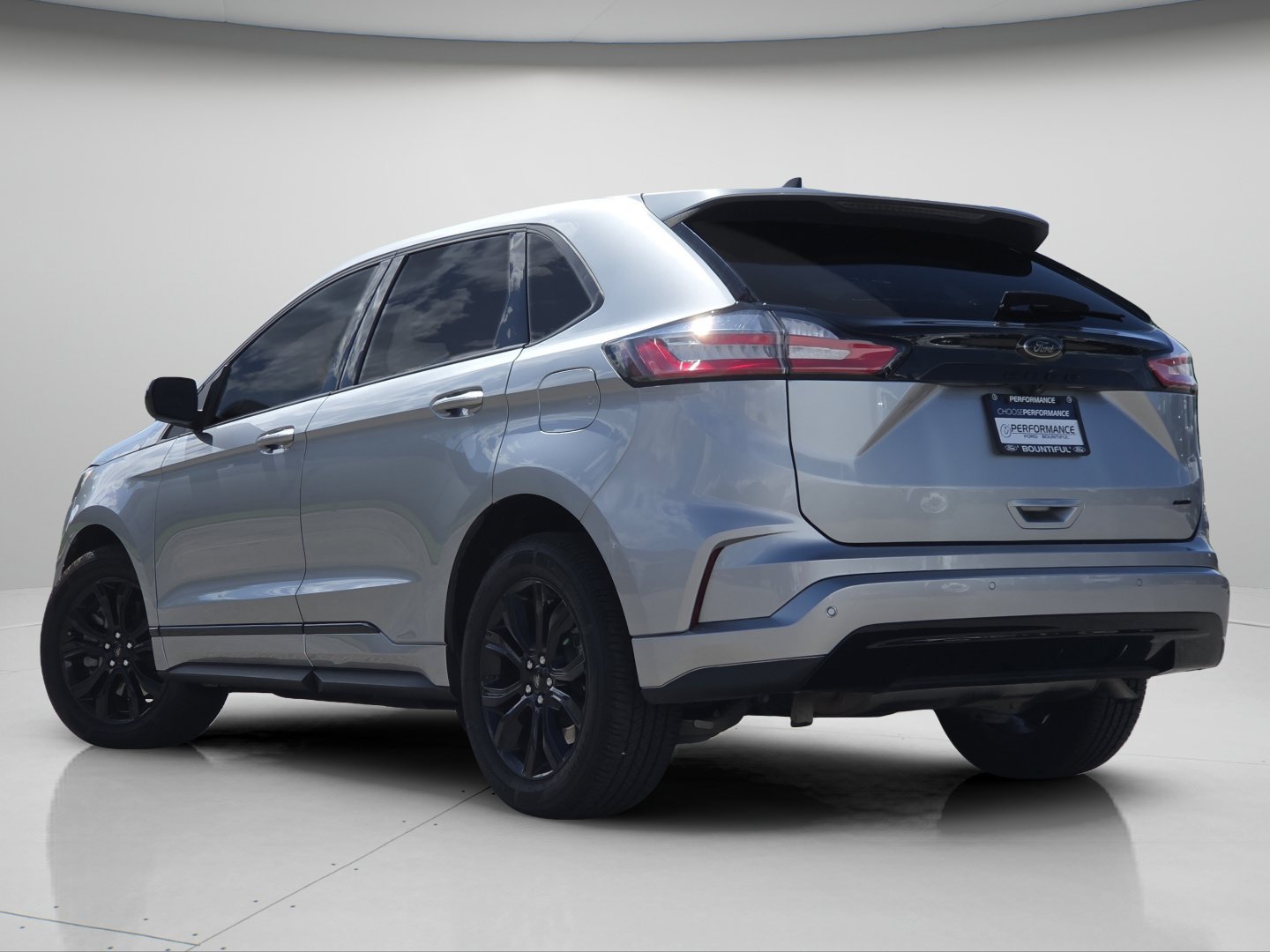 Certified 2022 Ford Edge SE w/ Black Appearance Package AWD/4WD image 16