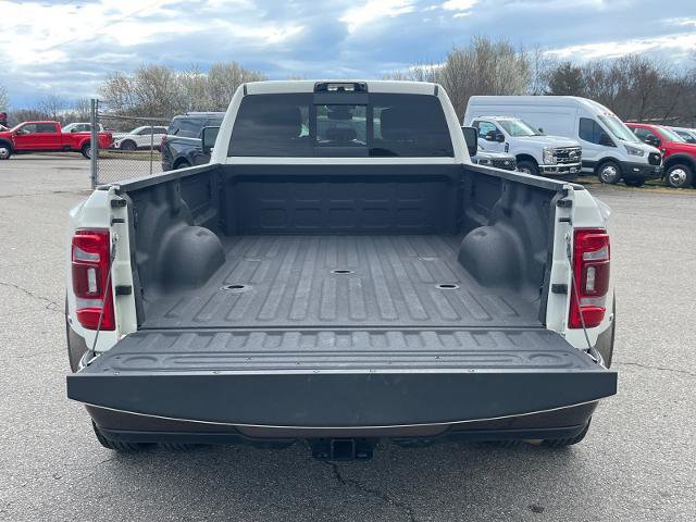 Used 2024 RAM 3500 Limited w/ Towing Technology Group image 6
