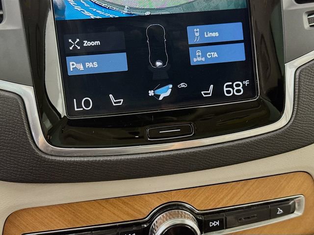 Used 2021 Volvo XC90 T6 Momentum w/ Climate Package image 19
