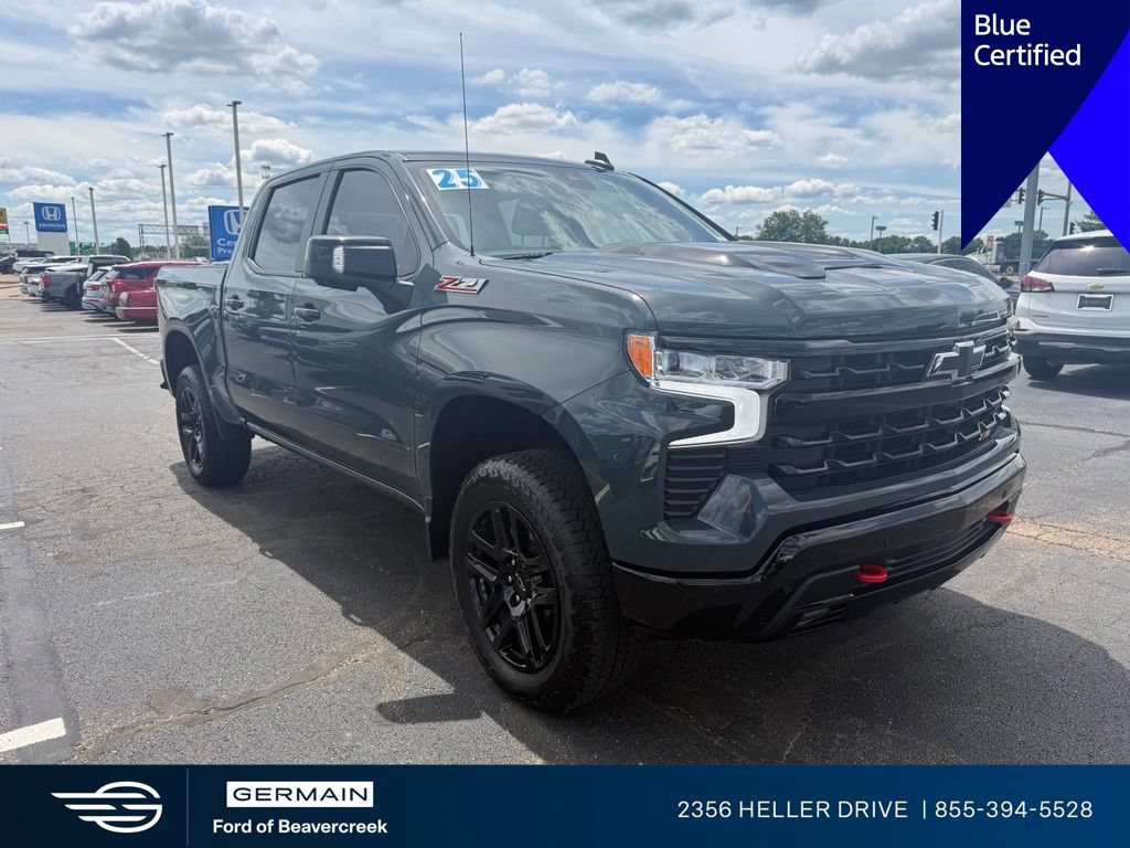 Used 2025 Chevrolet Silverado 1500 LT Trail Boss w/ LT Trail Boss Premium Package AWD/4WD image 1