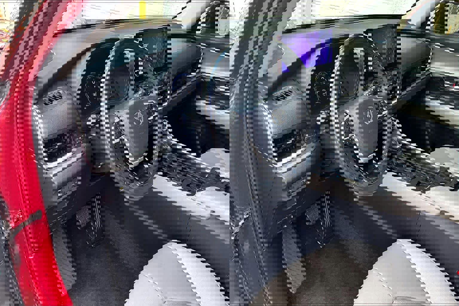 Used 2024 Toyota Grand Highlander XLE image 18