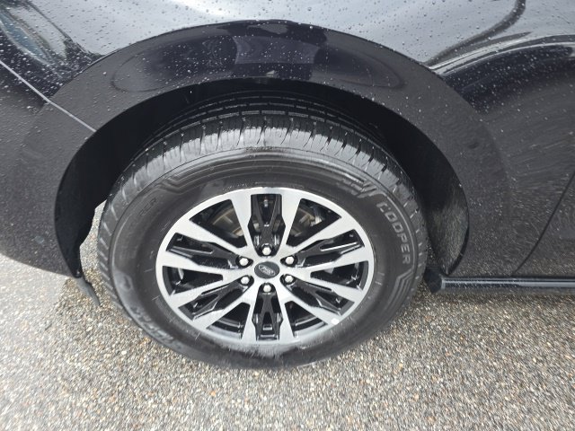 Certified 2025 Ford Expedition Platinum AWD/4WD image 7