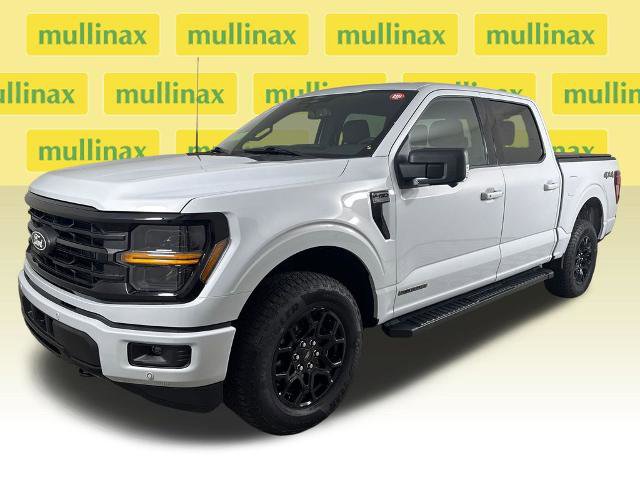 Certified 2025 Ford F150 XLT w/ Equipment Group 302A MID AWD/4WD image 15