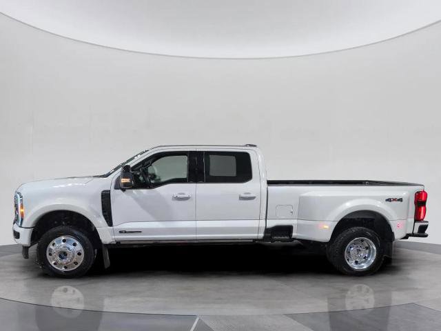 Certified 2026 Ford F450 Platinum w/ Camper Package image 2