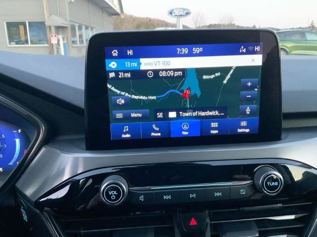 Certified 2022 Ford Escape Titanium w/ Class II Trailer Tow Package image 18