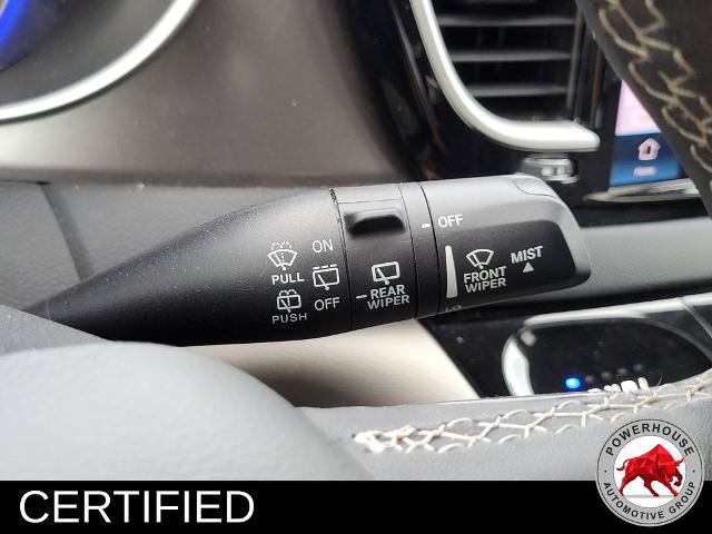 Used 2023 Chrysler Pacifica Touring-L FWD image 33
