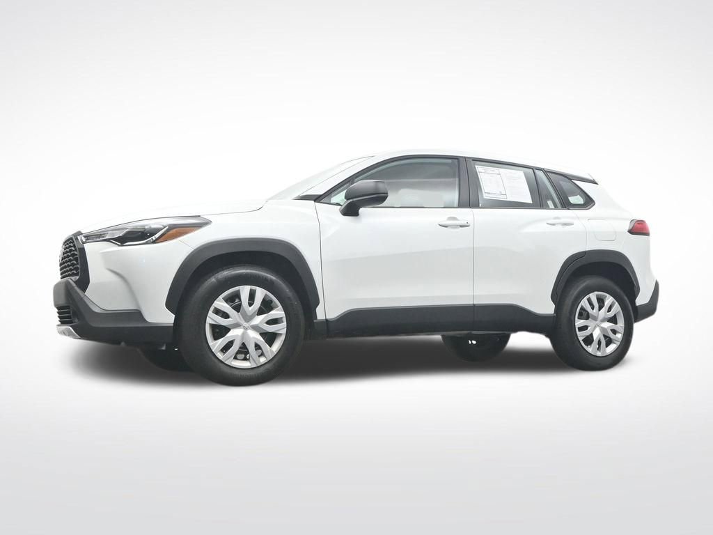 Used 2025 Toyota Corolla Cross L FWD image 32