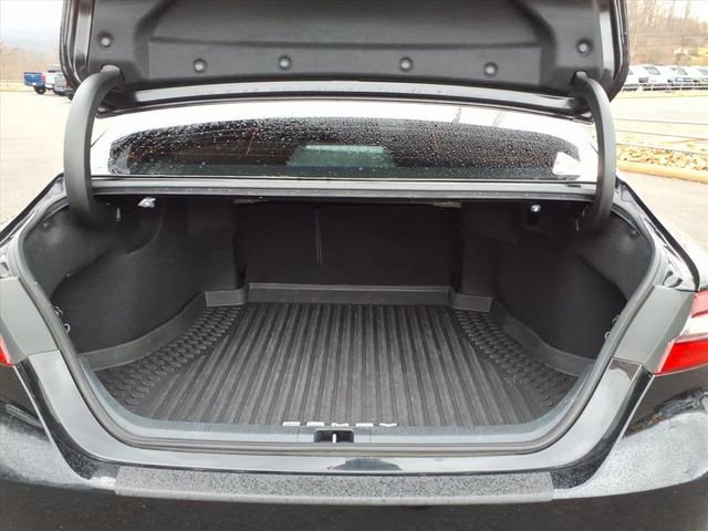 Used 2022 Toyota Camry SE image 9