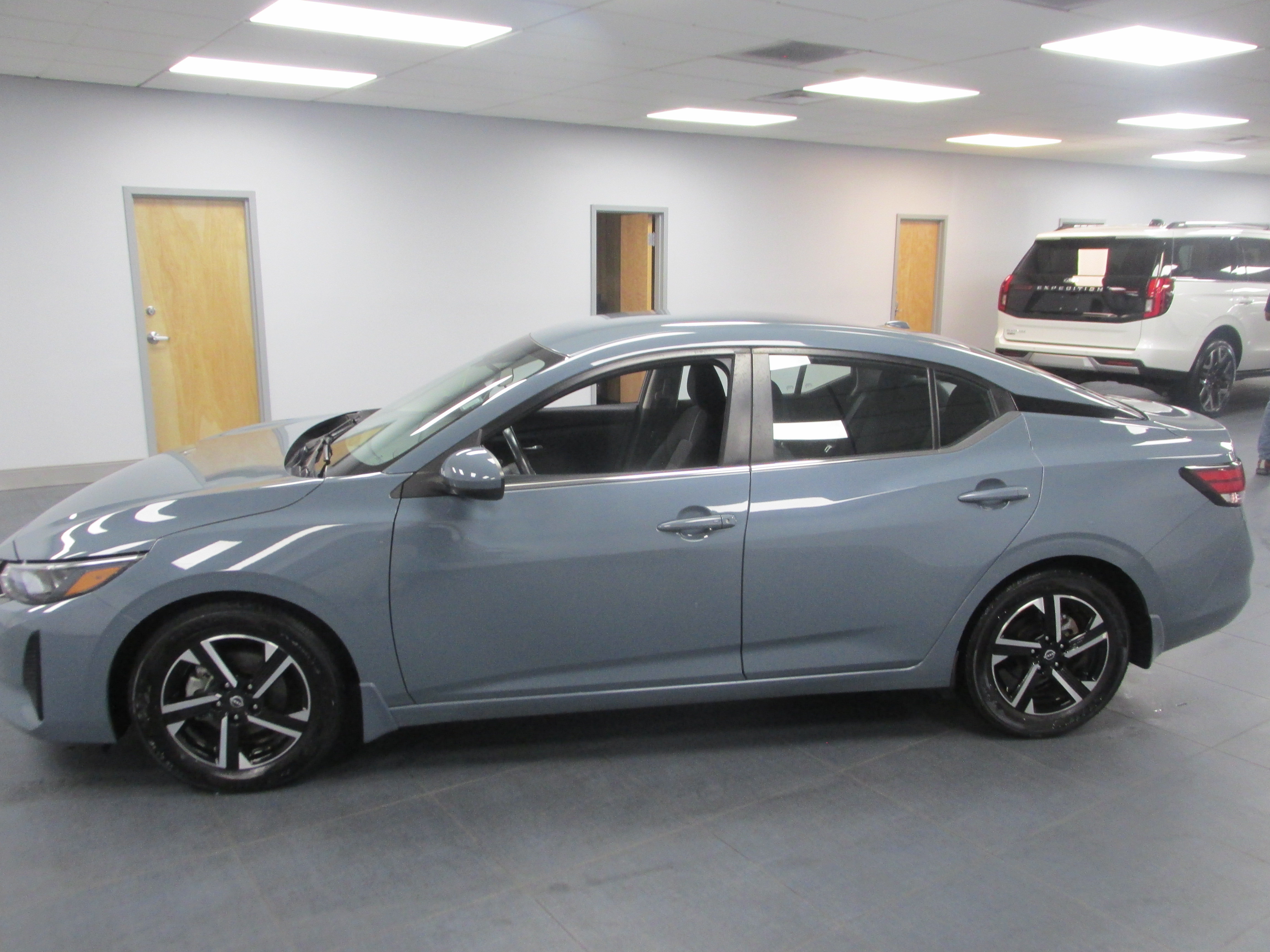Used 2024 Nissan Sentra SV w/ All-Weather Package FWD image 8