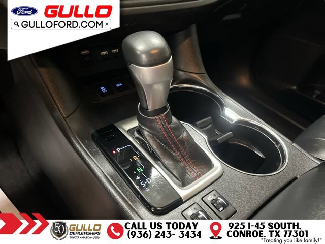 Used 2019 Toyota Highlander SE w/ Nightshade Edition FWD image 29
