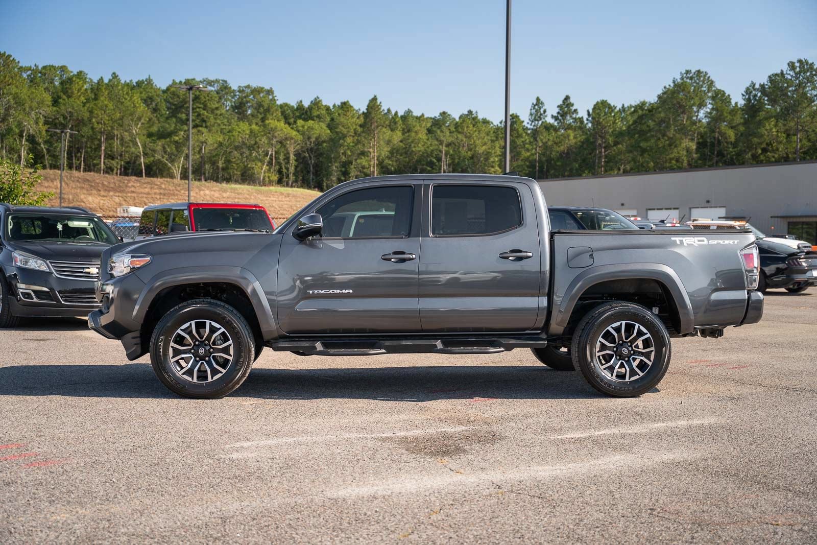 Used 2022 Toyota Tacoma TRD Sport w/ Technology Package RWD image 8