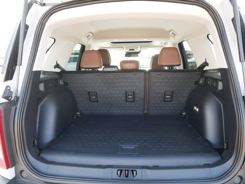 Certified 2025 Ford Bronco Sport Outer Banks w/ Sasquatch Outer Banks Package AWD/4WD image 12