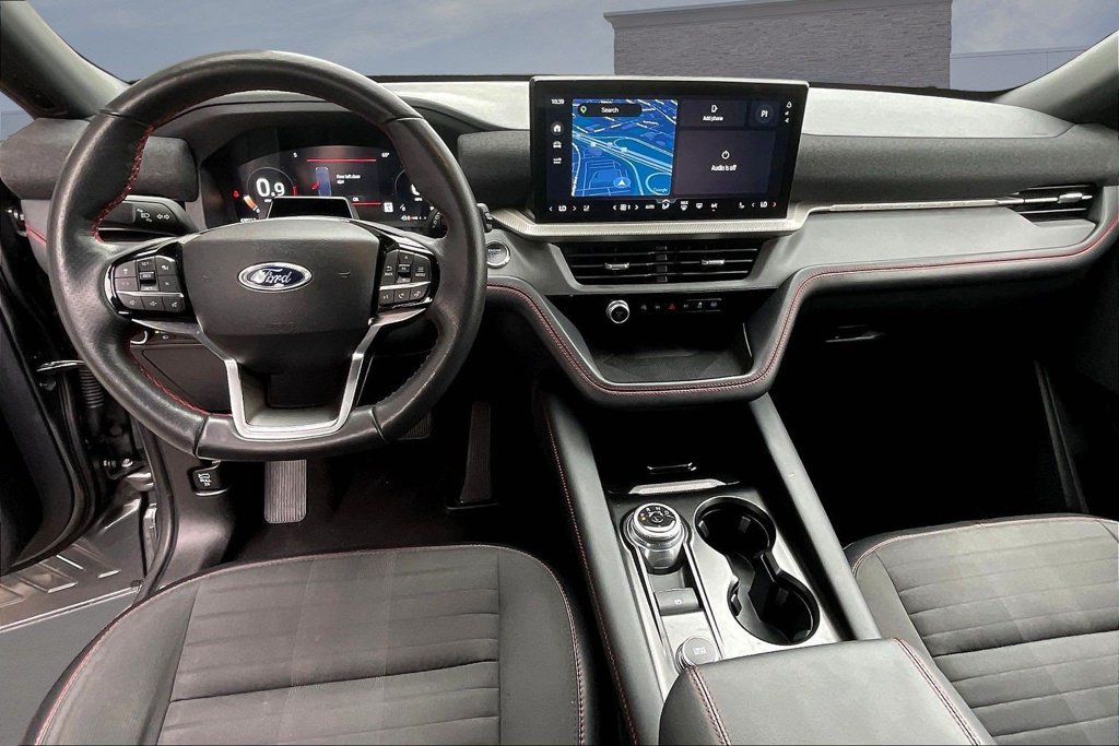 Certified 2025 Ford Explorer ST-Line AWD/4WD image 7