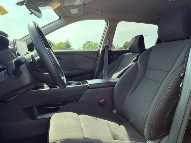 Used 2023 Nissan Rogue S AWD/4WD image 19