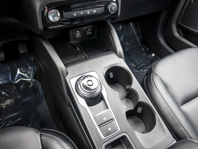 Certified 2025 Ford Escape Platinum image 18