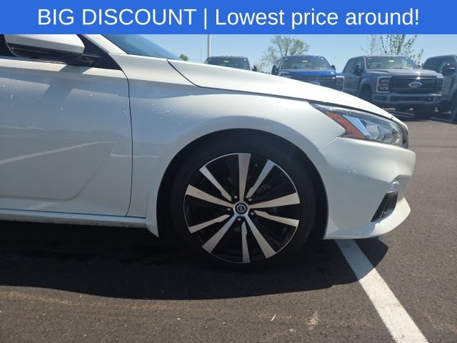 Used 2020 Nissan Altima 2.0 Platinum FWD image 5