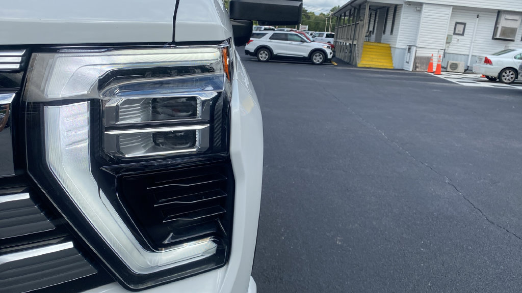 Used 2025 Chevrolet Silverado 3500 High Country w/ High Country Premium Package AWD/4WD image 9
