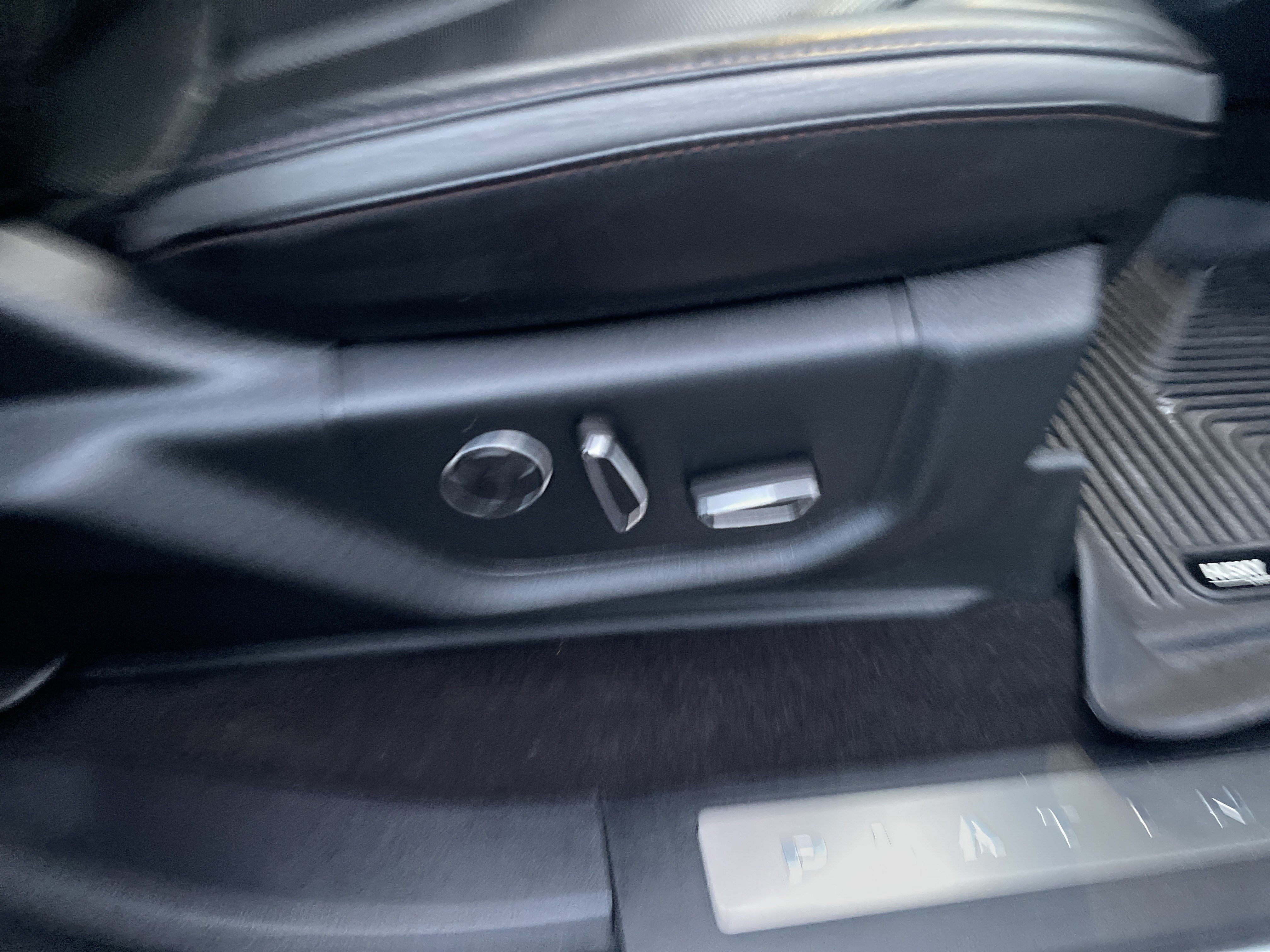 Certified 2020 Ford F150 Platinum w/ Equipment Group 701A Luxury image 27