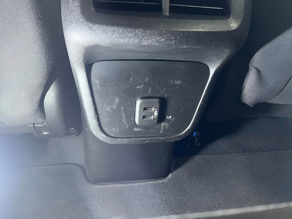 Used 2021 Chevrolet Equinox LT w/ Driver Convenience Package image 37