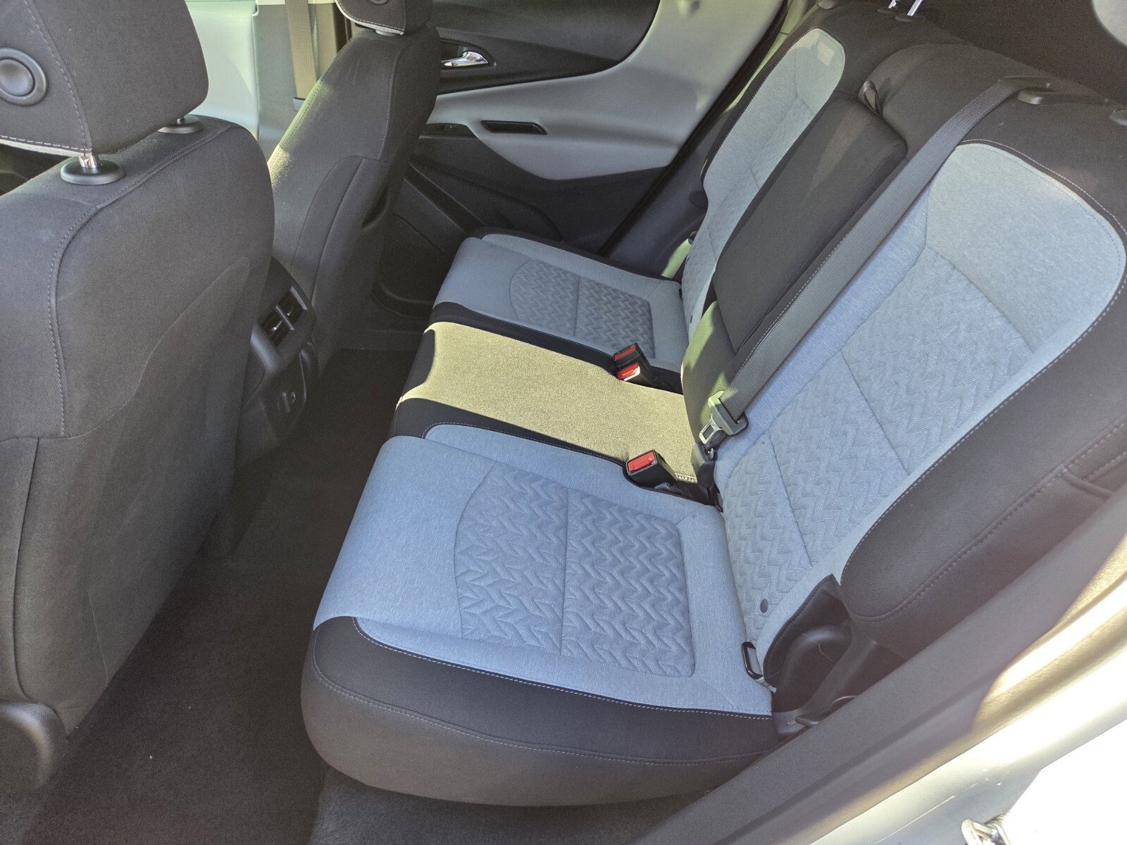 Used 2022 Chevrolet Equinox LS w/ LS Convenience Package image 11