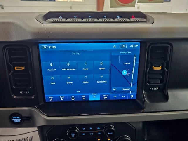 Certified 2022 Ford Bronco Badlands AWD/4WD image 16