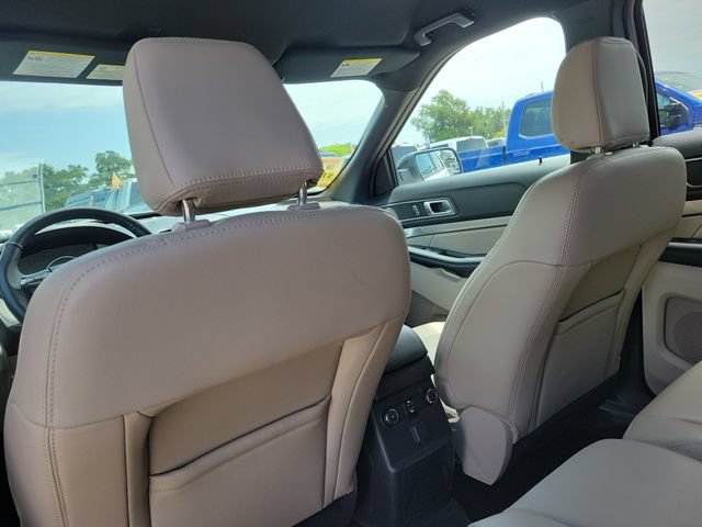 Certified 2018 Ford Explorer XLT w/ Equipment Group 202A FWD image 11
