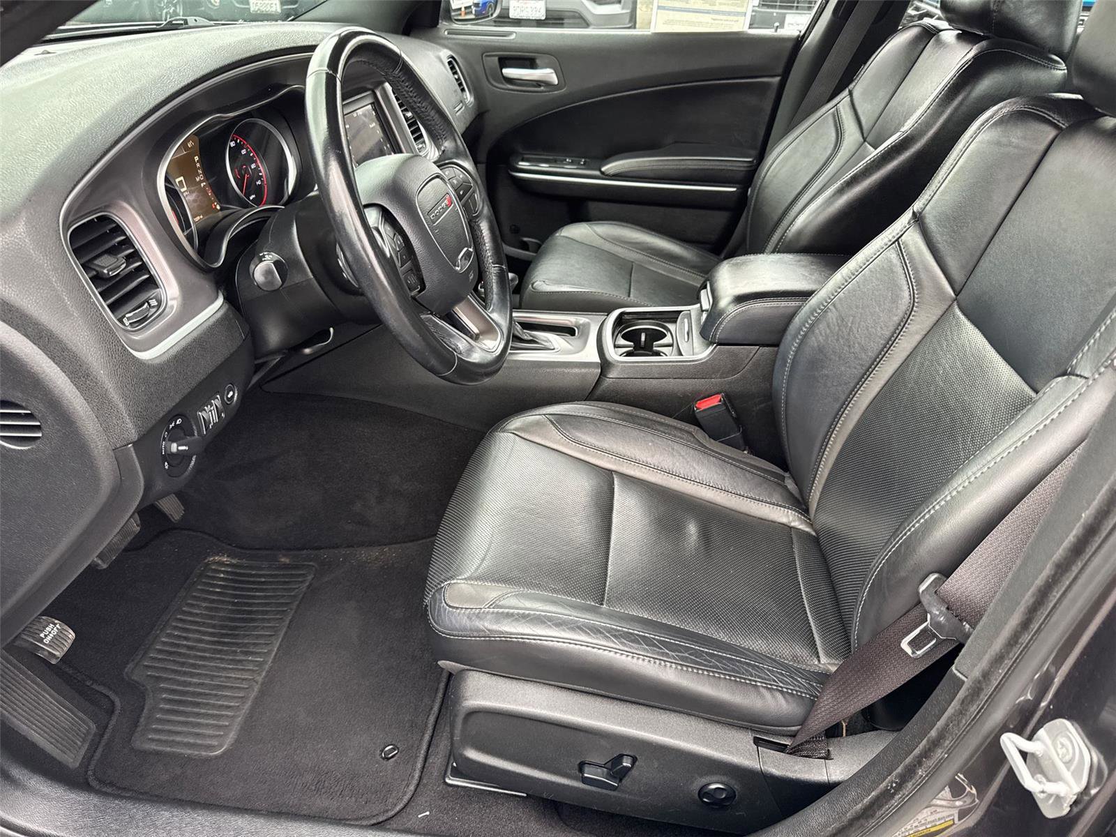 Used 2019 Dodge Charger SXT w/ Leather Interior Group image 26