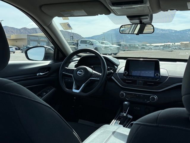 Used 2024 Nissan Altima 2.5 SV image 18