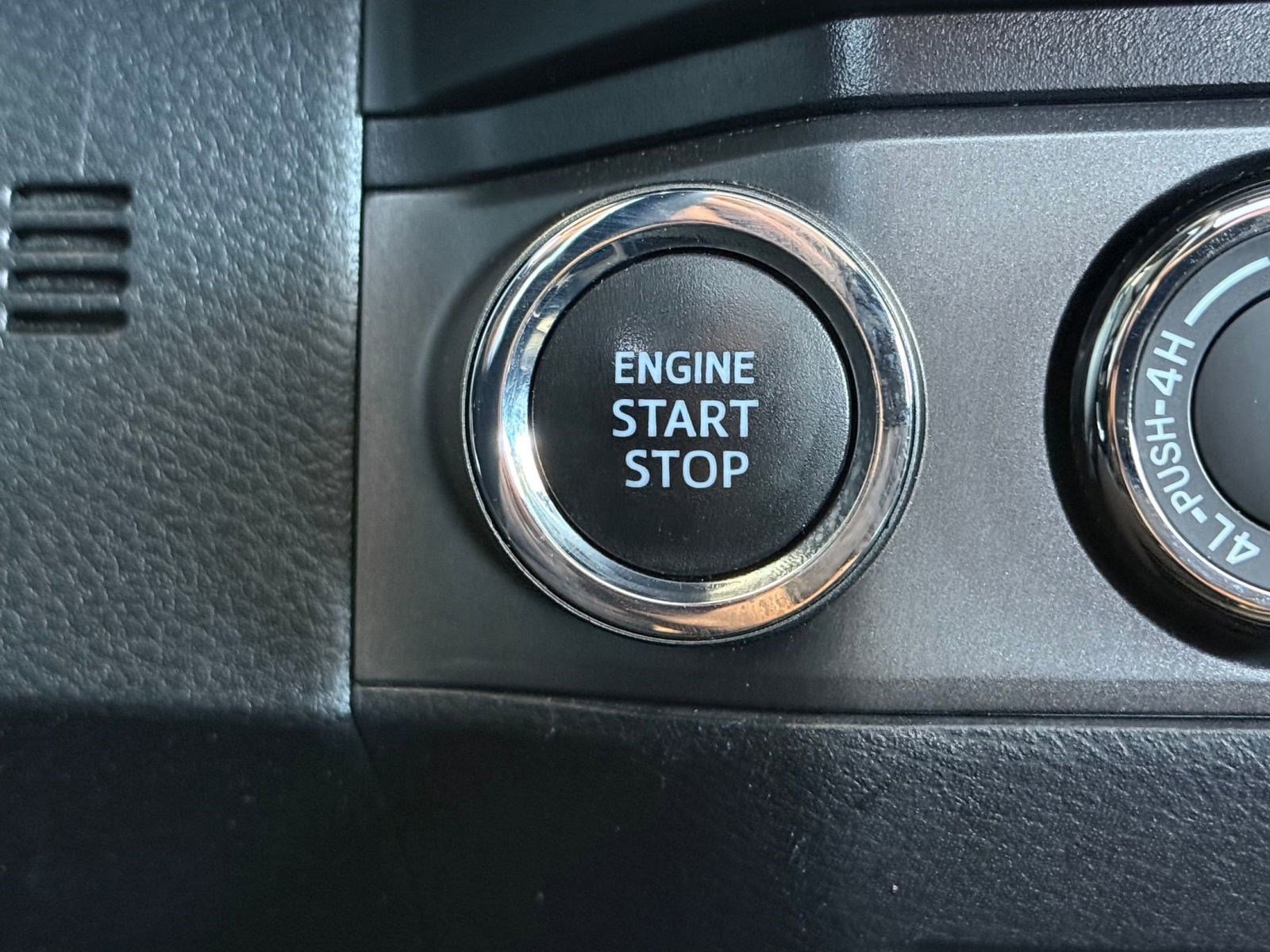 Used 2020 Toyota Tacoma TRD Pro AWD/4WD image 31