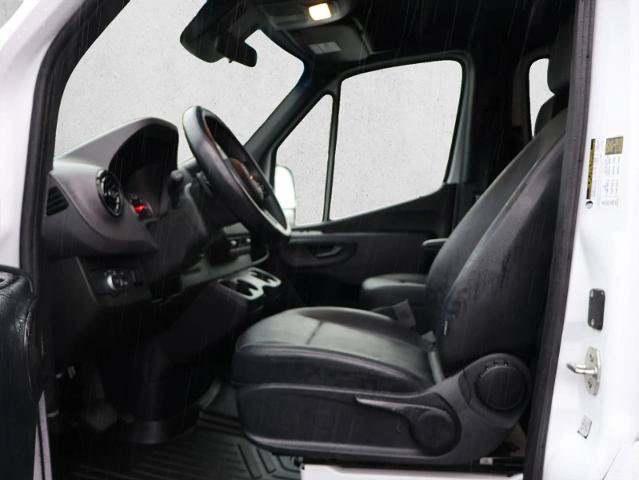 Used 2023 Mercedes-Benz Sprinter 2500 image 19