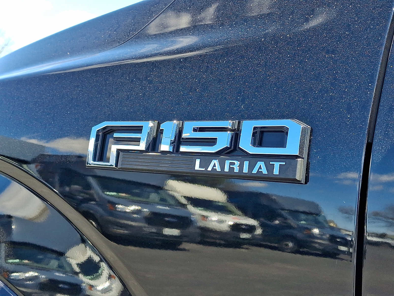 Certified 2019 Ford F150 Lariat w/ Equipment Group 502A Luxury image 30