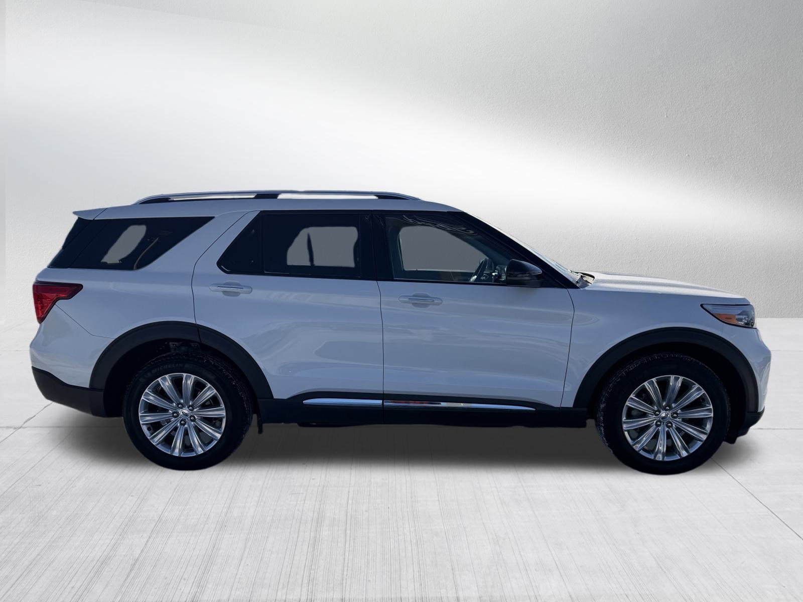 Certified 2023 Ford Explorer Limited w/ Equipment Group 301A image 8