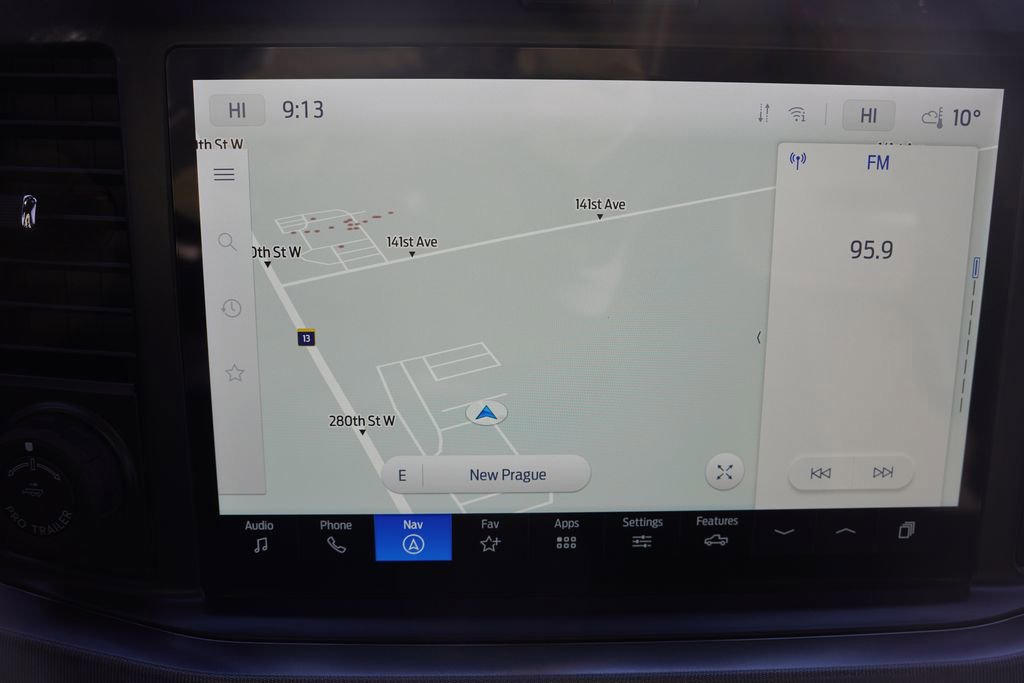 Certified 2025 Ford F450 Platinum w/ FX4 Off-Road Package image 28