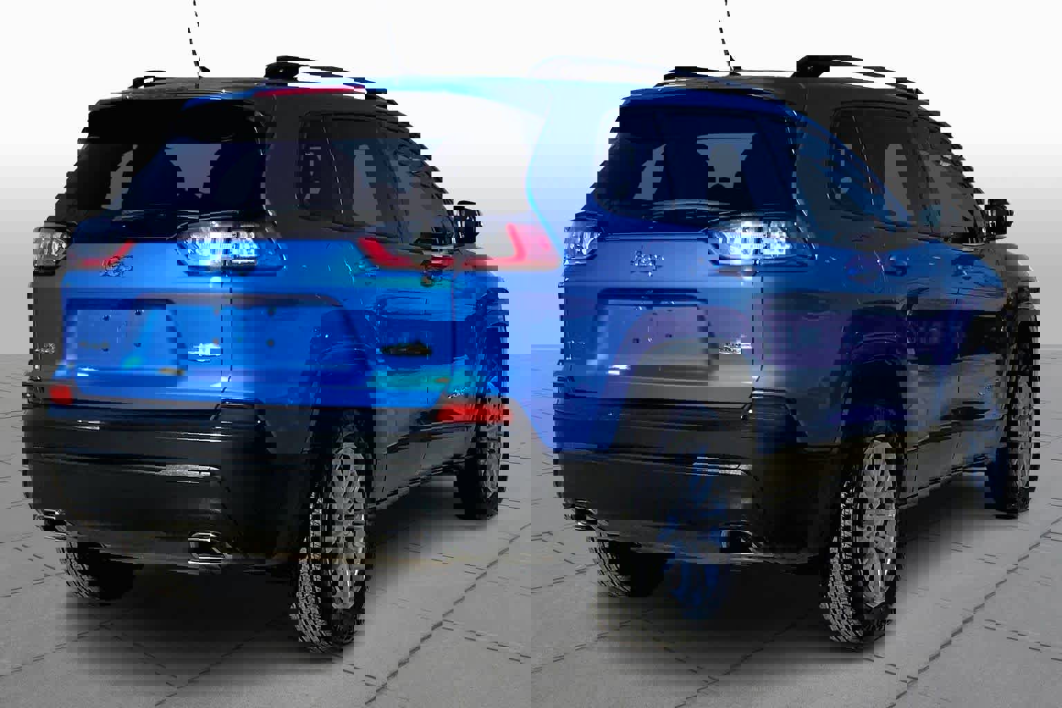 Used 2022 Jeep Cherokee Latitude Lux image 4