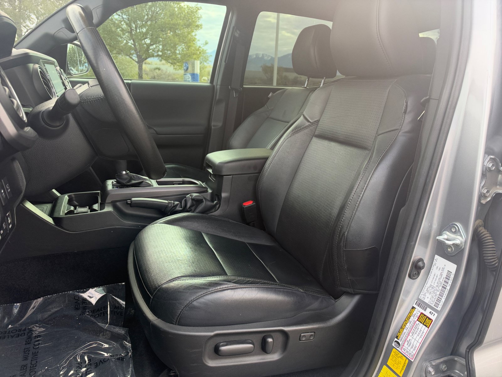 Used 2021 Toyota Tacoma TRD Sport w/ TRD Premium Sport Package AWD/4WD image 11