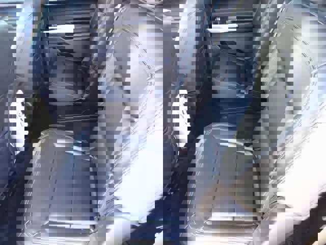 Certified 2022 Ford Explorer XLT w/ Equipment Group 202A image 8