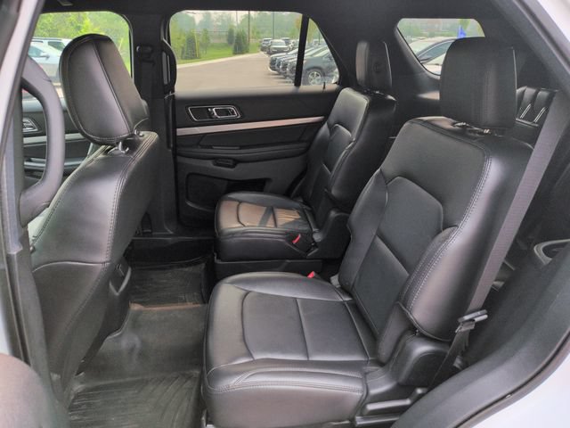 Certified 2018 Ford Explorer XLT w/ Equipment Group 202A AWD/4WD image 22