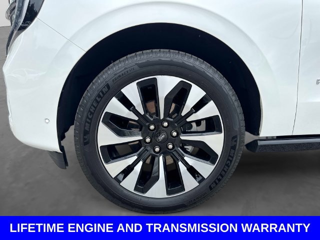 Certified 2025 Ford Expedition Platinum w/ Driver's Package AWD/4WD image 11